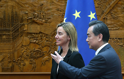 Глава МИД КНР Ван И и Федерика Могерини выразили готовность бороться с протекционизмом