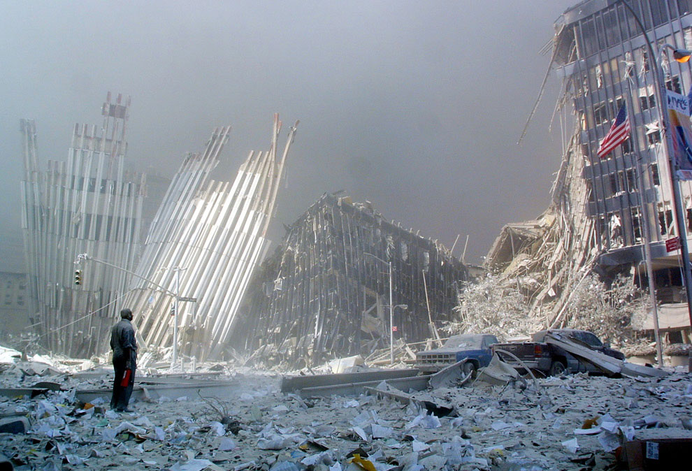 руины братьев-близнецов, 11 сентября 2001 года, США