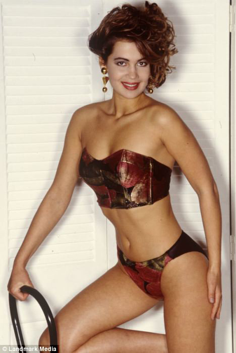 В 1991 году Юлия ЛЕМИГОВА участвовала в конкурсе 