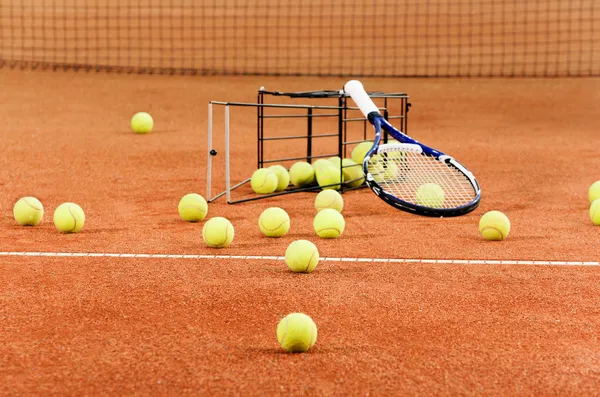 Оборудование для обучения теннис — стоковое фото