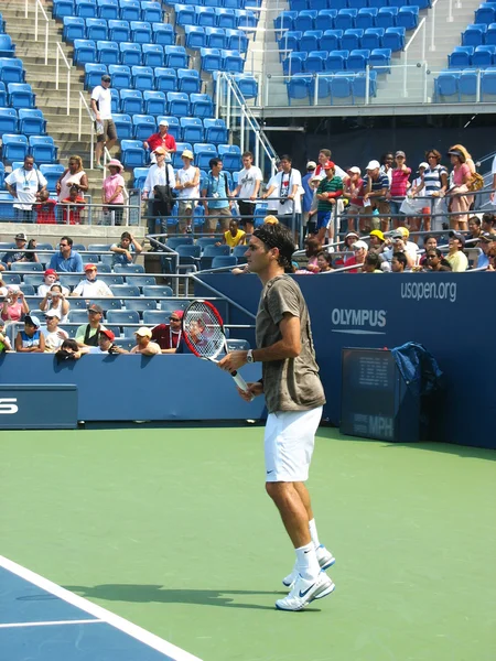 Профессиональный теннисист Роджер Федерер практики для нас открыть — стоковое фото