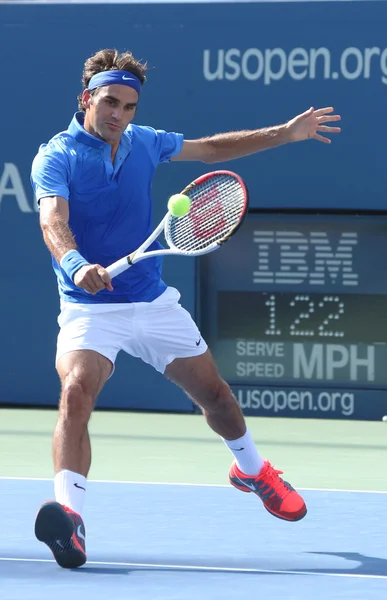 Семнадцать раз чемпион большого шлема Роджер Федерер во время его первого раунда матча у нас открыто 2013 — стоковое фото