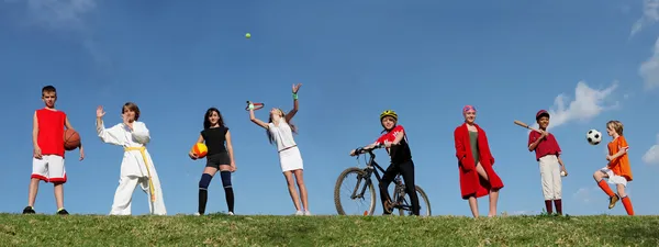 Группа детей спорт — стоковое фото